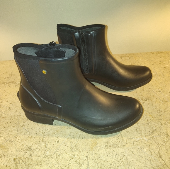 Bogs Boots - Picture 2 of 10
